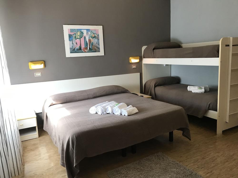 Hotel Augustus Milano Marittima Ngoại thất bức ảnh
