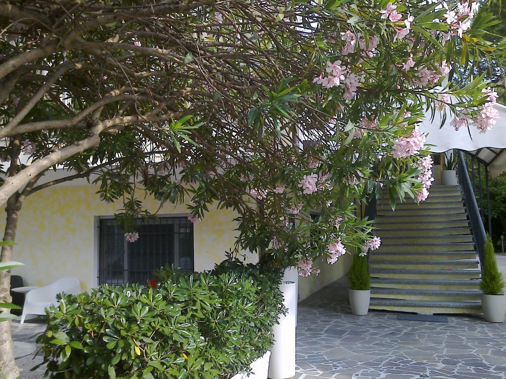 Hotel Augustus Milano Marittima Ngoại thất bức ảnh