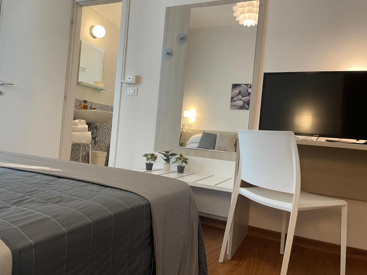 Hotel Augustus Milano Marittima Ngoại thất bức ảnh