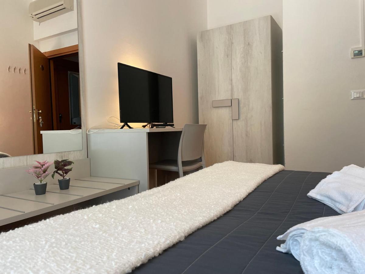 Hotel Augustus Milano Marittima Ngoại thất bức ảnh