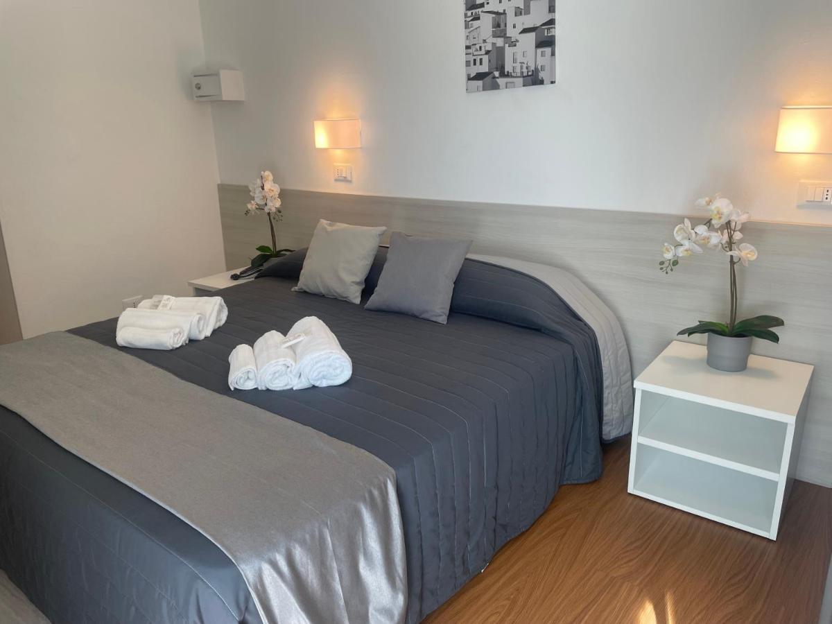 Hotel Augustus Milano Marittima Ngoại thất bức ảnh