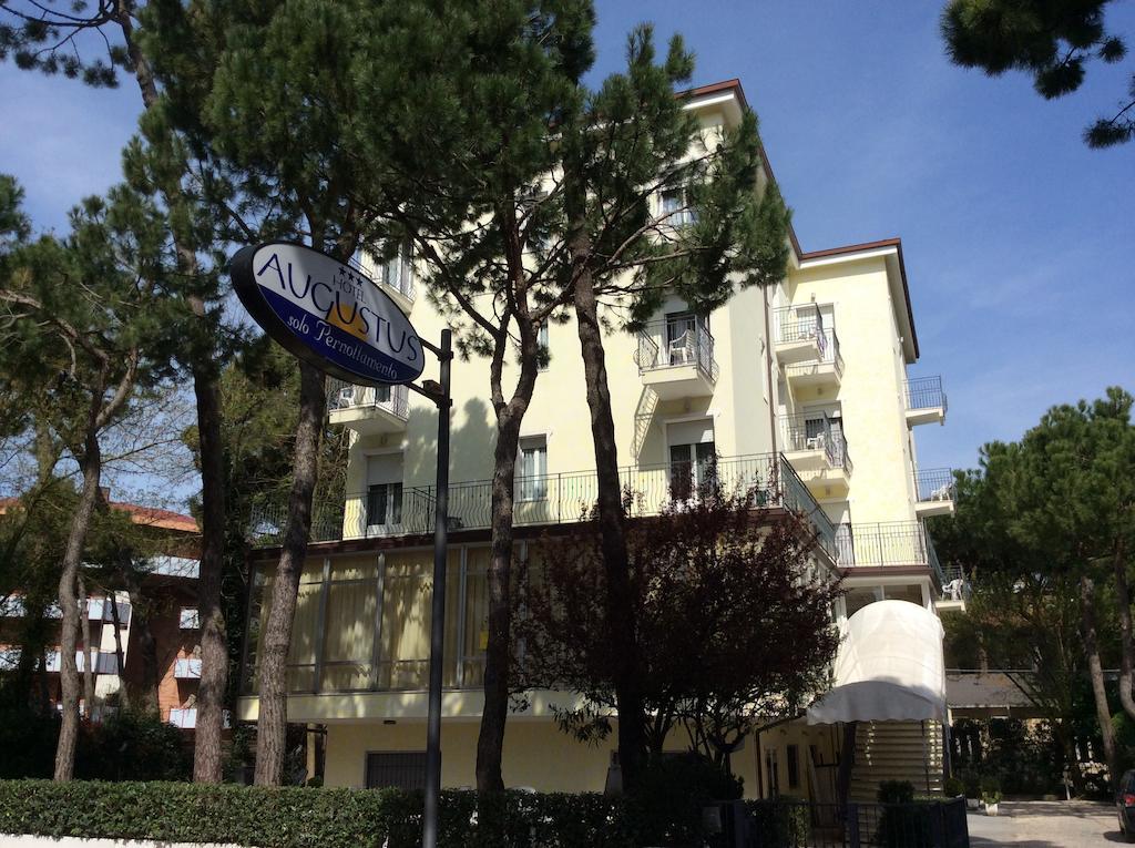 Hotel Augustus Milano Marittima Ngoại thất bức ảnh