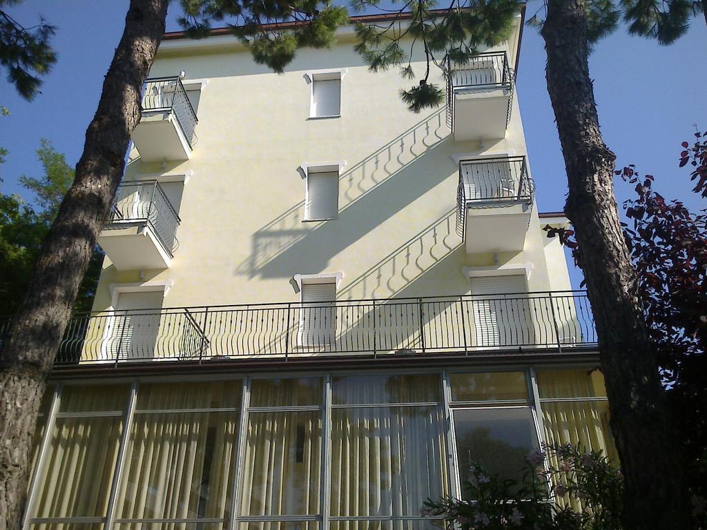 Hotel Augustus Milano Marittima Ngoại thất bức ảnh